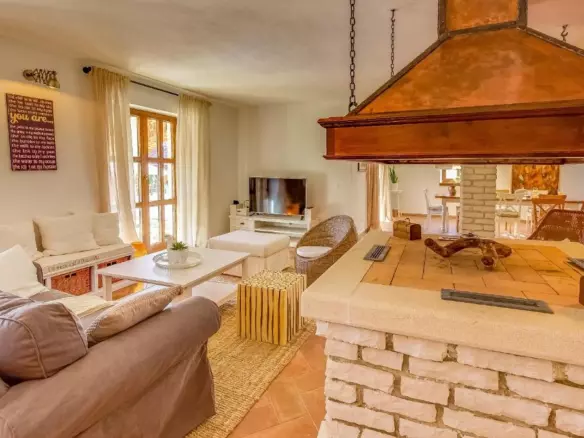4-bedroom Villa In Višnjan, Croatia (205 M²)