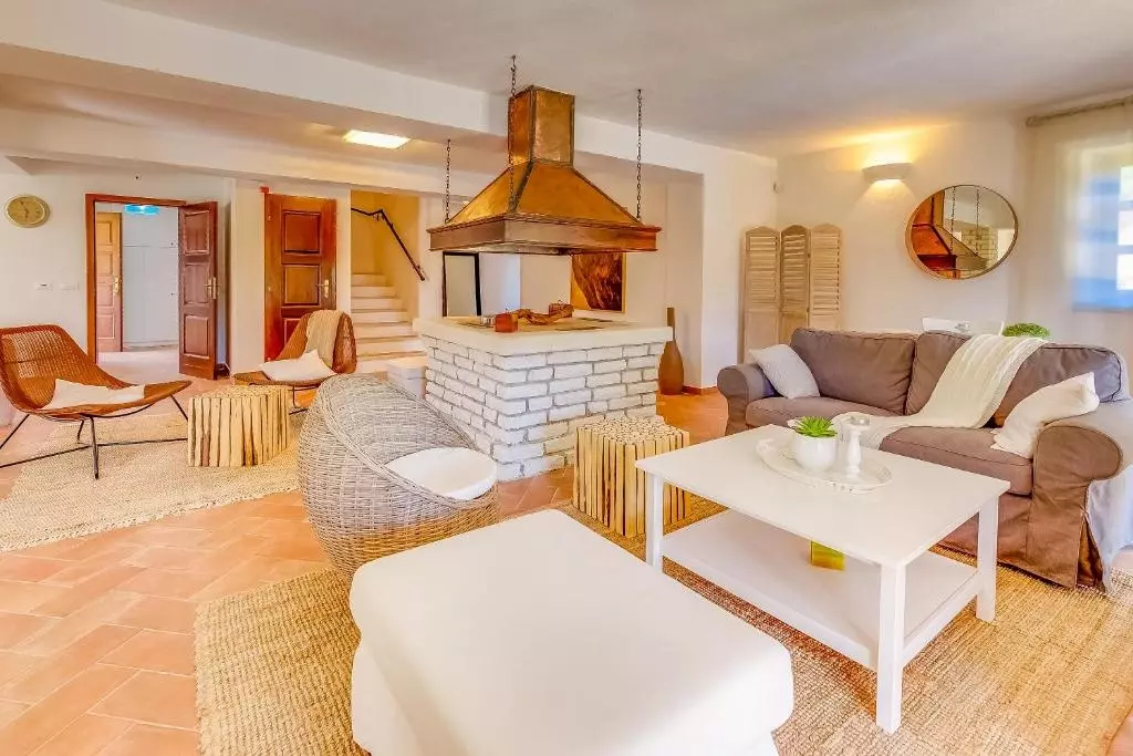 4-bedroom Villa In Višnjan, Croatia (205 M²)
