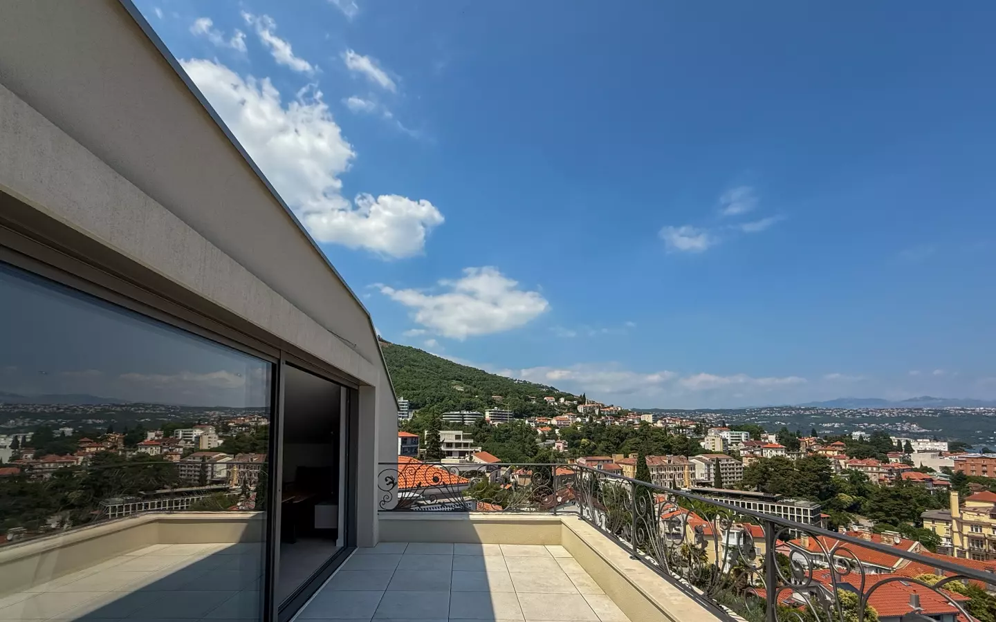 3-bedroom Apartment In Opatija – Centar, Croatia (204 M²)