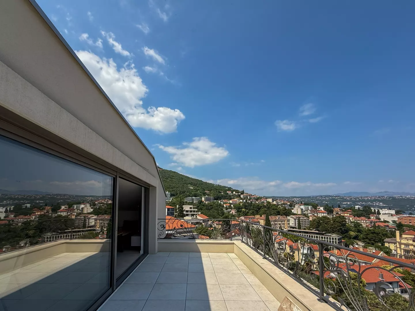 3-bedroom Apartment In Opatija – Centar, Croatia (204 M²)