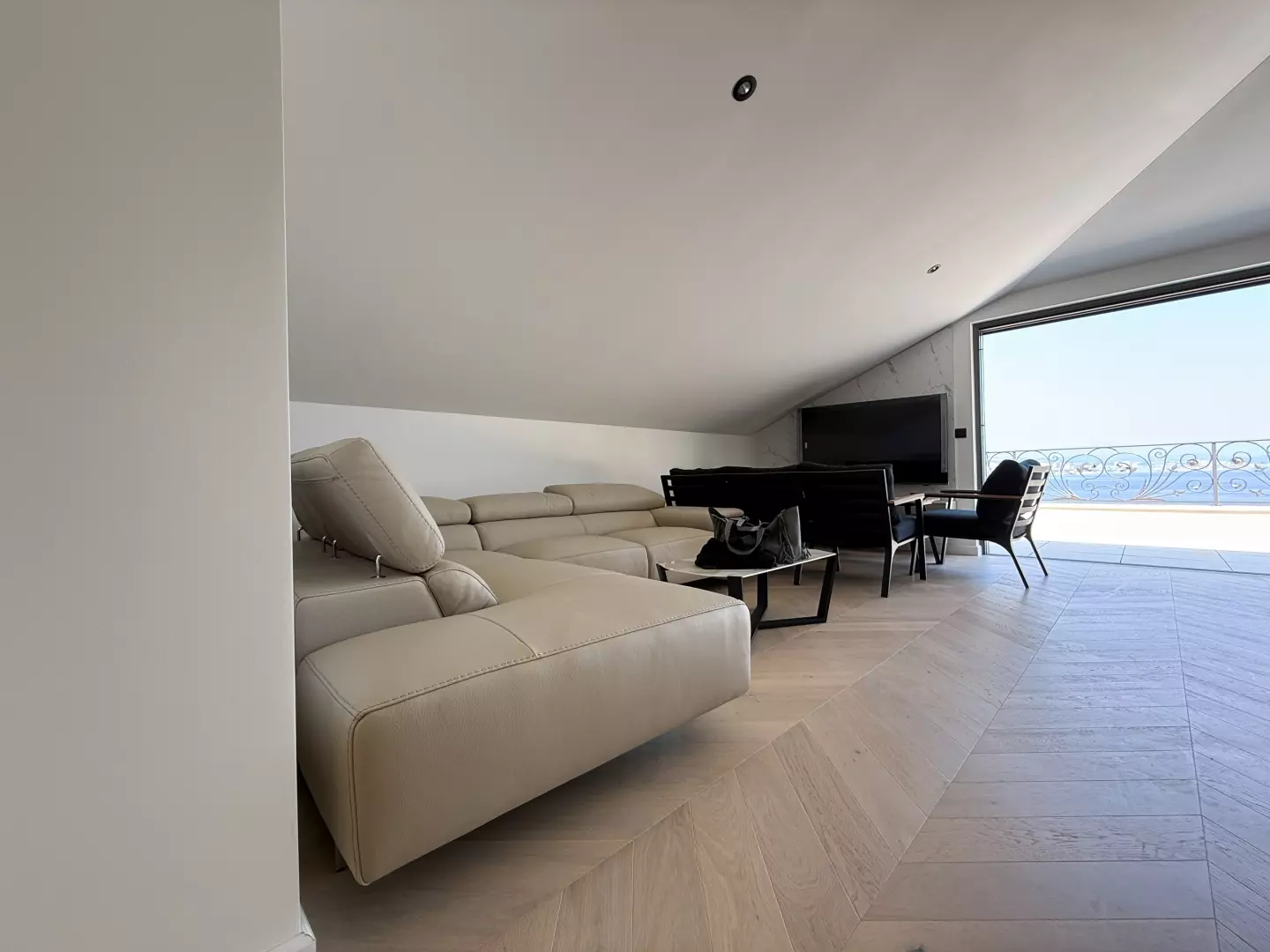 3-bedroom Apartment In Opatija – Centar, Croatia (204 M²)