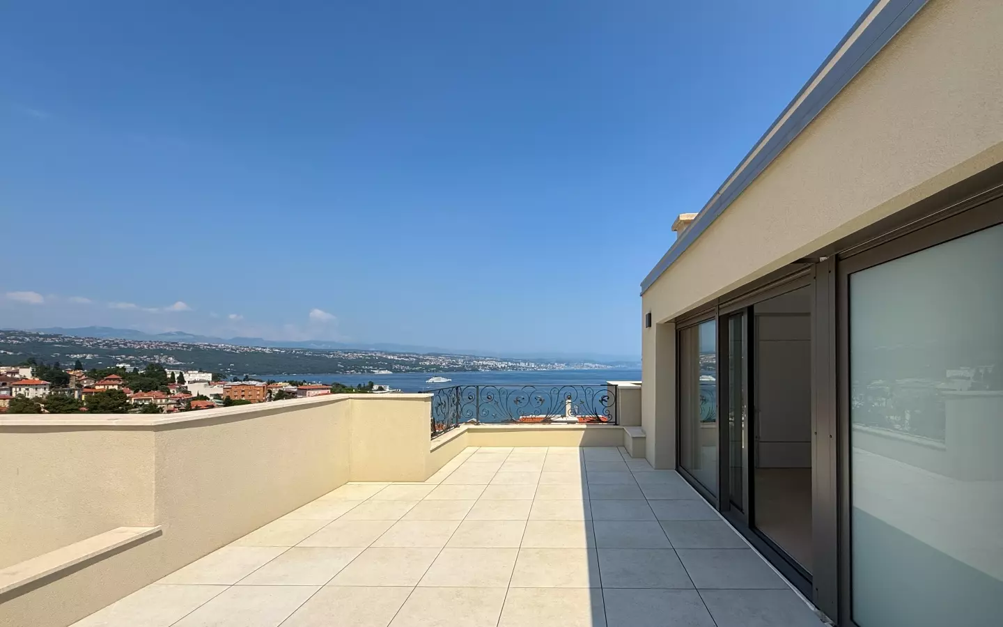 3-bedroom Apartment In Opatija – Centar, Croatia (204 M²)