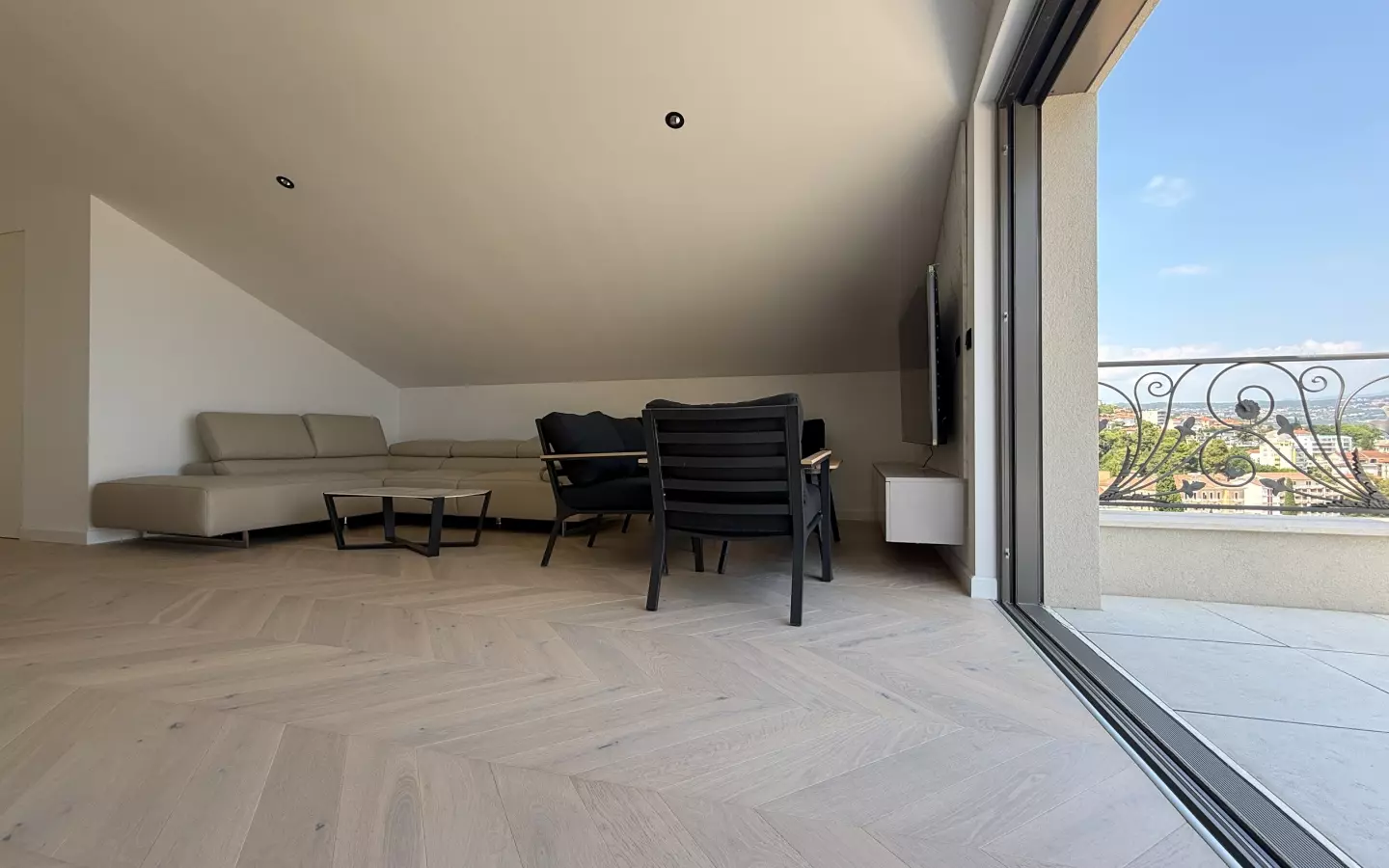 3-bedroom Apartment In Opatija – Centar, Croatia (204 M²)