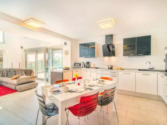3-bedroom Villa In Vodnjan, Croatia (173 M²)