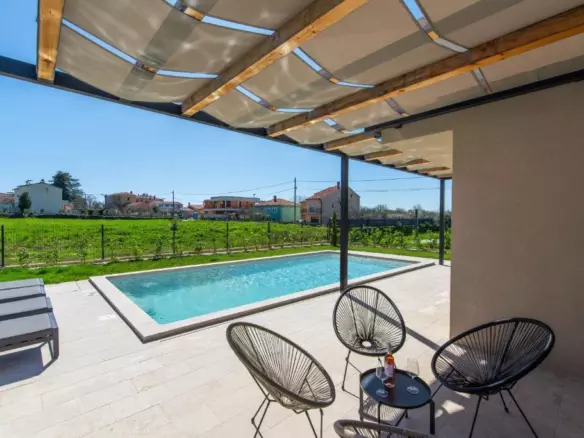 4-bedroom Villa In Krnica, Croatia (21.185 M²)