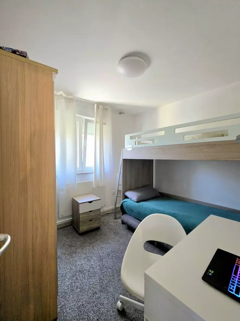 2-bedroom Apartment In Veli Vrh, Croatia (68 M²)