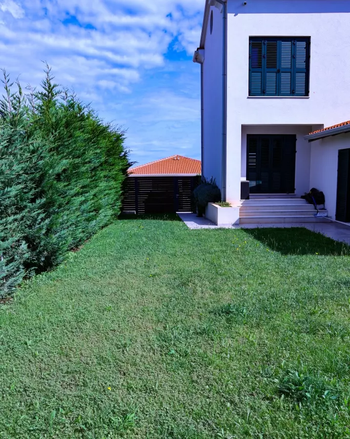 5-bedroom Villa In Murine, Croatia (373 M²)