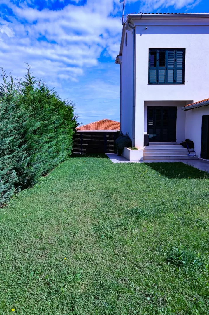 5-bedroom Villa In Murine, Croatia (373 M²)