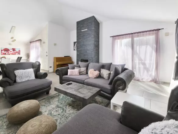 5-bedroom Villa In Murine, Croatia (373 M²)