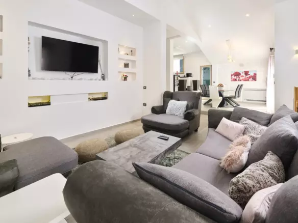 5-bedroom Villa In Murine, Croatia (373 M²)