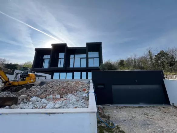 4-bedroom Villa In Sveta Jelena, Croatia (275 M²)