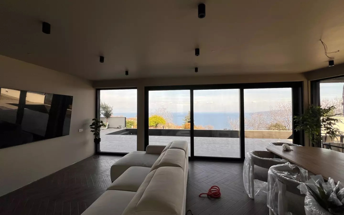 4-bedroom Villa In Sveta Jelena, Croatia (275 M²)