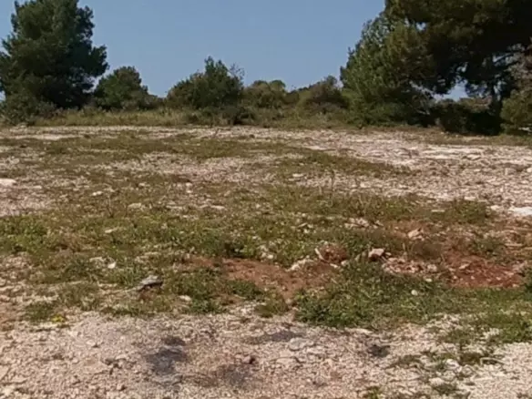 Land In Medulin, Croatia (598 M²)