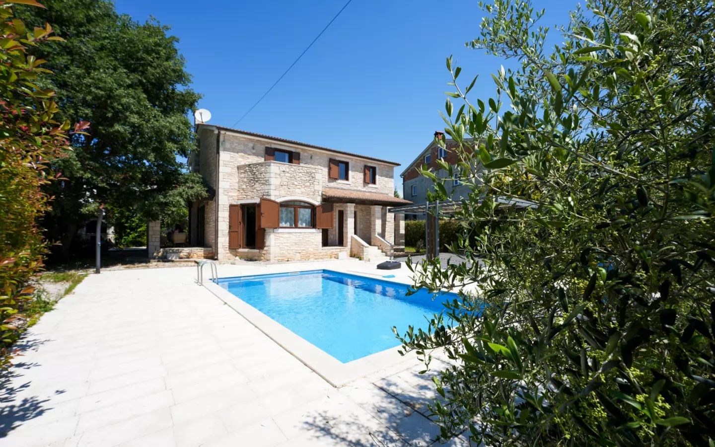 4-bedroom Villa In Sveti Lovreč, Croatia (168 M²)