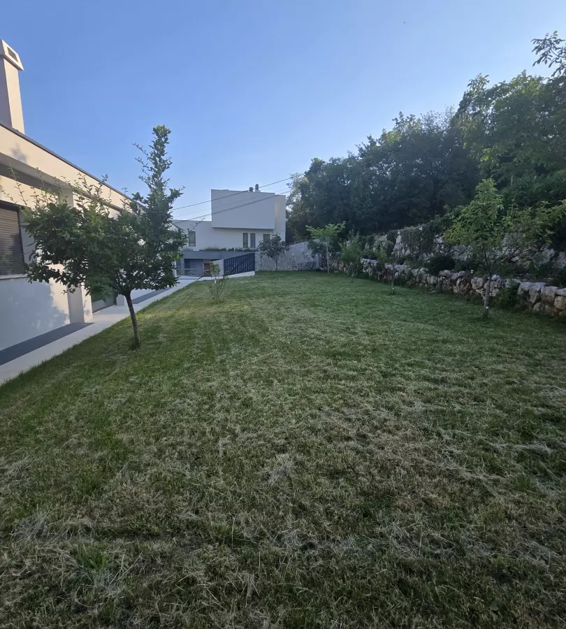 5-bedroom Villa In Poljane, Croatia (400 M²)