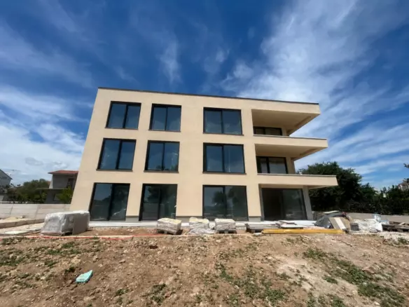 3-bedroom Apartment In Vodice, Croatia (140,41 M²)
