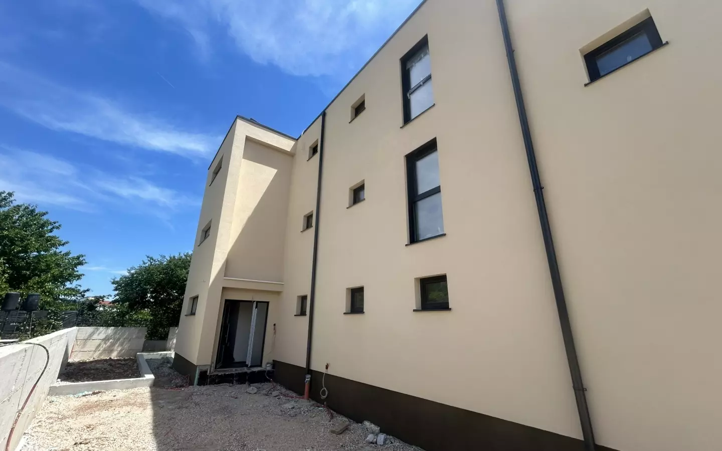 3-bedroom Apartment In Vodice, Croatia (140,41 M²)