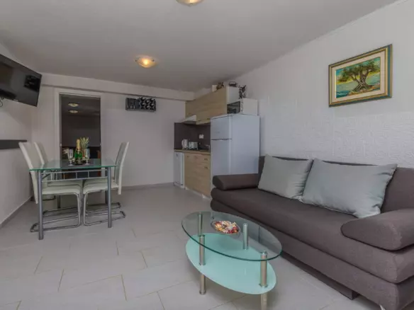 5-bedroom Detached House In Grižane-belgrad, Croatia (230 M²)