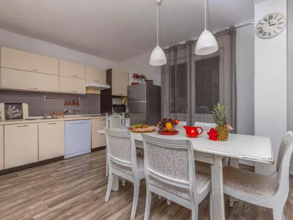 5-bedroom Detached House In Grižane-belgrad, Croatia (230 M²)