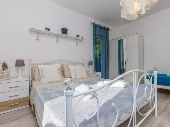 5-bedroom Detached House In Grižane-belgrad, Croatia (230 M²)