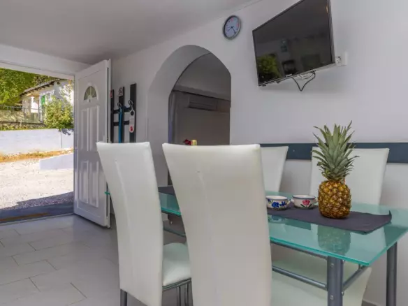 5-bedroom Detached House In Grižane-belgrad, Croatia (230 M²)