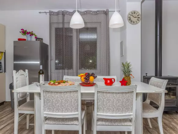 5-bedroom Detached House In Grižane-belgrad, Croatia (230 M²)