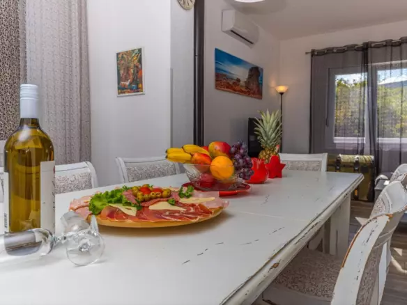 5-bedroom Detached House In Grižane-belgrad, Croatia (230 M²)
