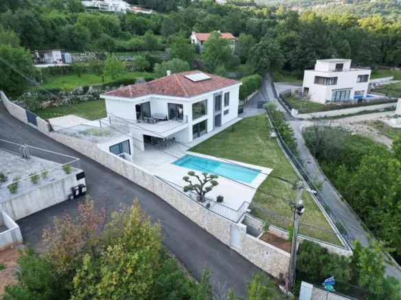 5-bedroom Villa In Poljane, Croatia (400 M²)