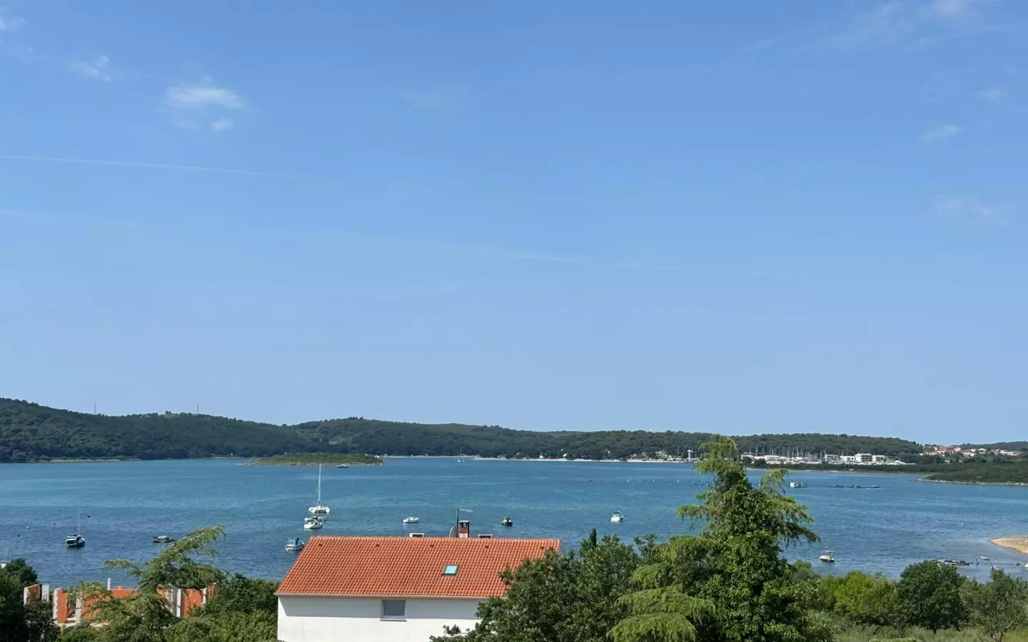 4-bedroom Apartment In Medulin, Croatia (192 M²)