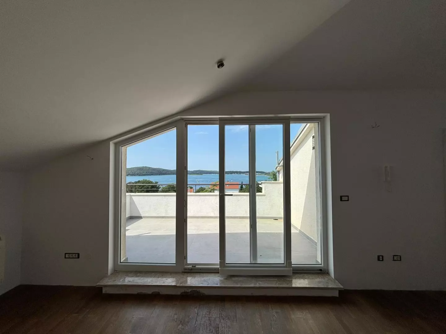 original_1779807388_whatsapp-image-2026-05-26-at-16-17bff2 4-bedroom Apartment In Medulin, Croatia (192 M²)