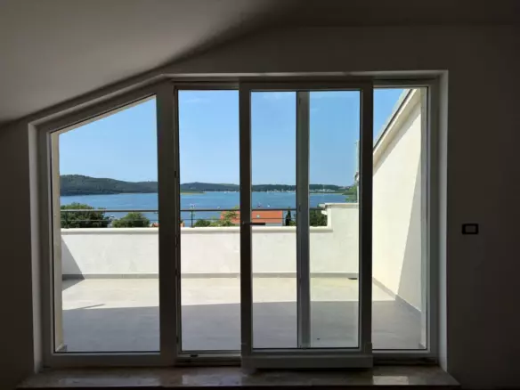 4-bedroom Apartment In Medulin, Croatia (192 M²)