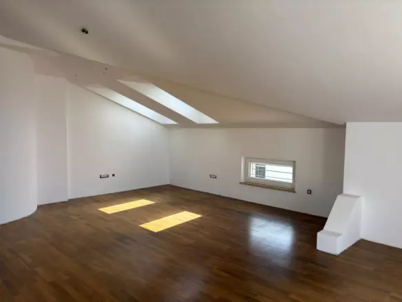 4-bedroom Apartment In Medulin, Croatia (192 M²)