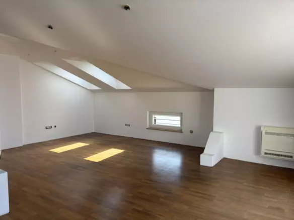 4-bedroom Apartment In Medulin, Croatia (192 M²)