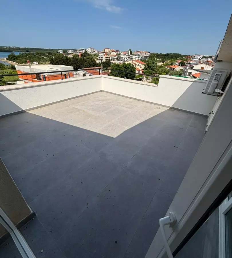 4-bedroom Apartment In Medulin, Croatia (192 M²)