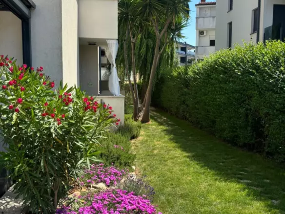 4-bedroom Apartment In Medulin, Croatia (192 M²)