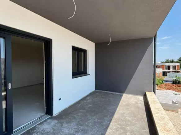 3-bedroom Apartment In Medulin, Croatia (9.525 M²)