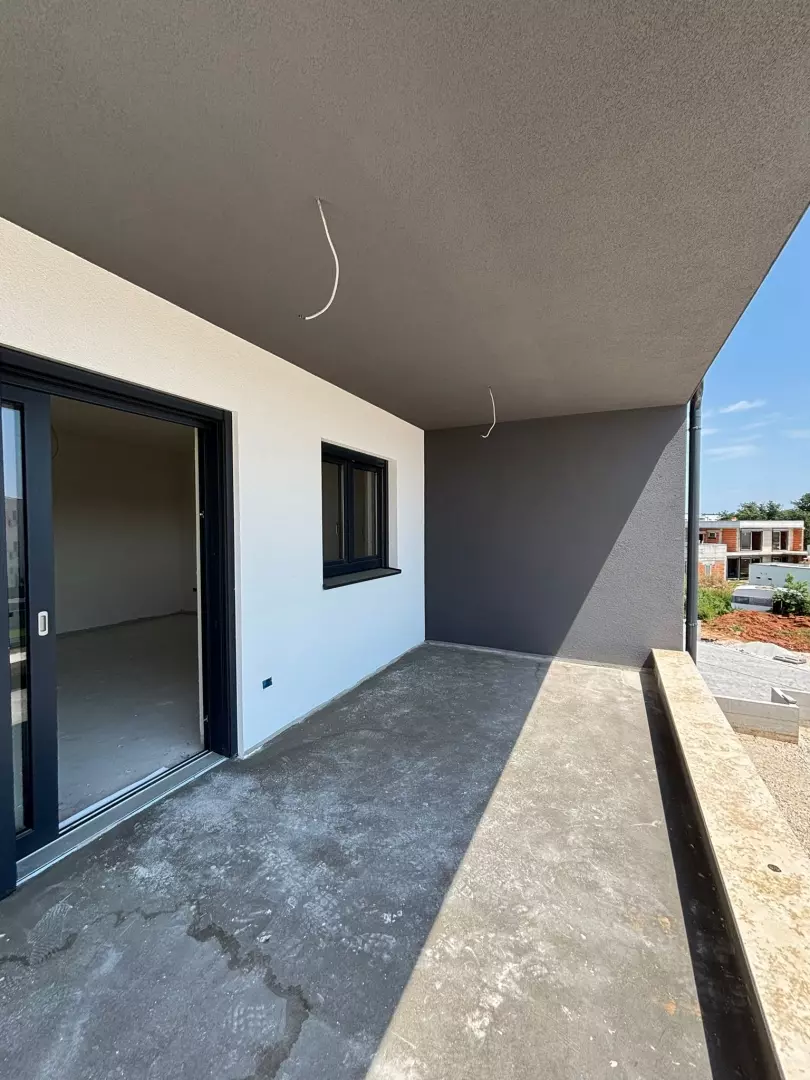3-bedroom Apartment In Medulin, Croatia (9.525 M²)