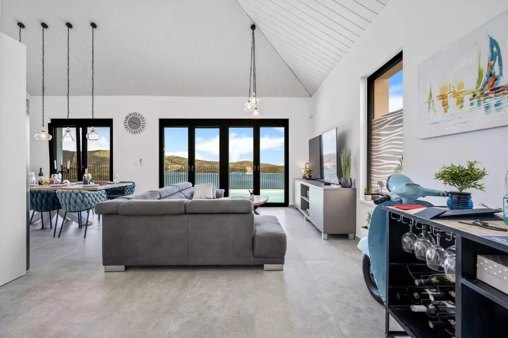 4-bedroom Villa In Žaborić, Croatia (220 M²)