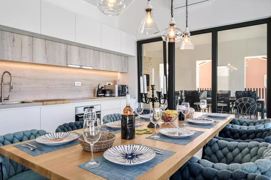 4-bedroom Villa In Žaborić, Croatia (220 M²)