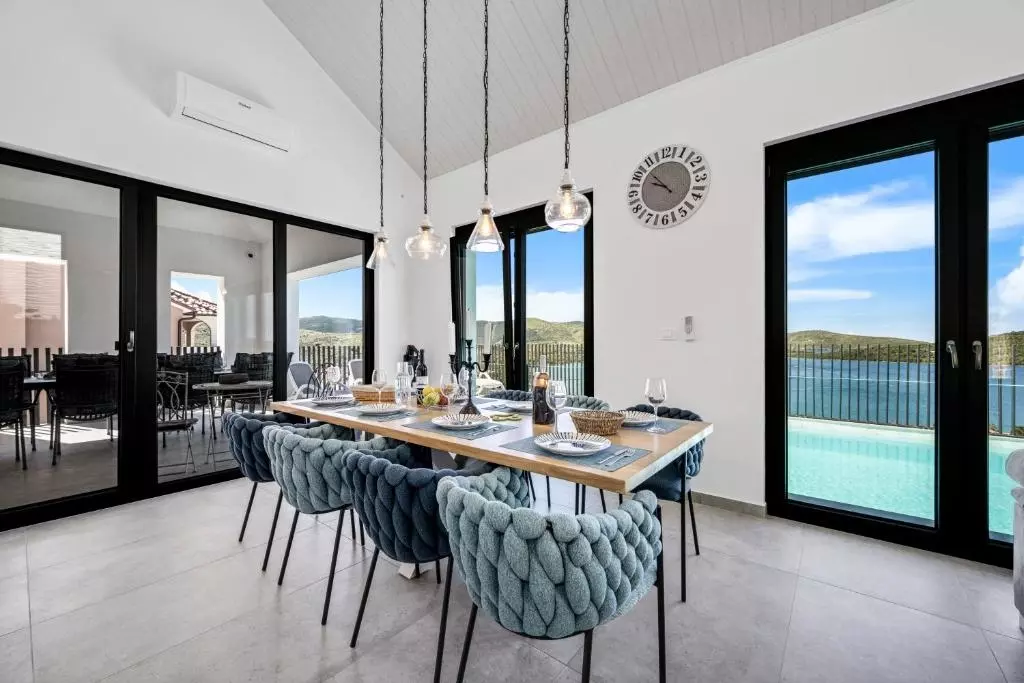 4-bedroom Villa In Žaborić, Croatia (220 M²)