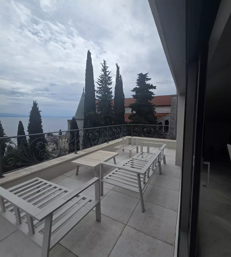 3-bedroom Apartment In Opatija – Centar, Croatia (218,82 M²)