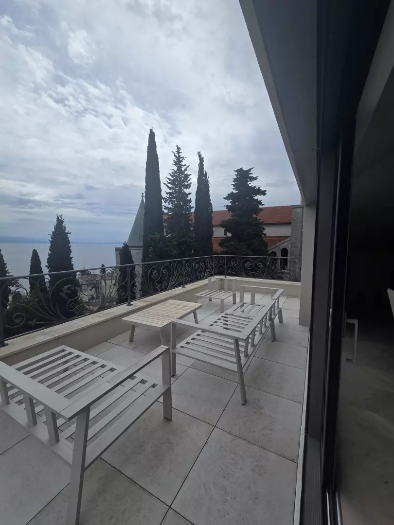 3-bedroom Apartment In Opatija – Centar, Croatia (218,82 M²)