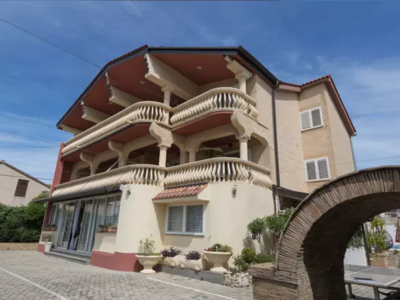 9-bedroom Villa In Vodice, Croatia (570 M²)