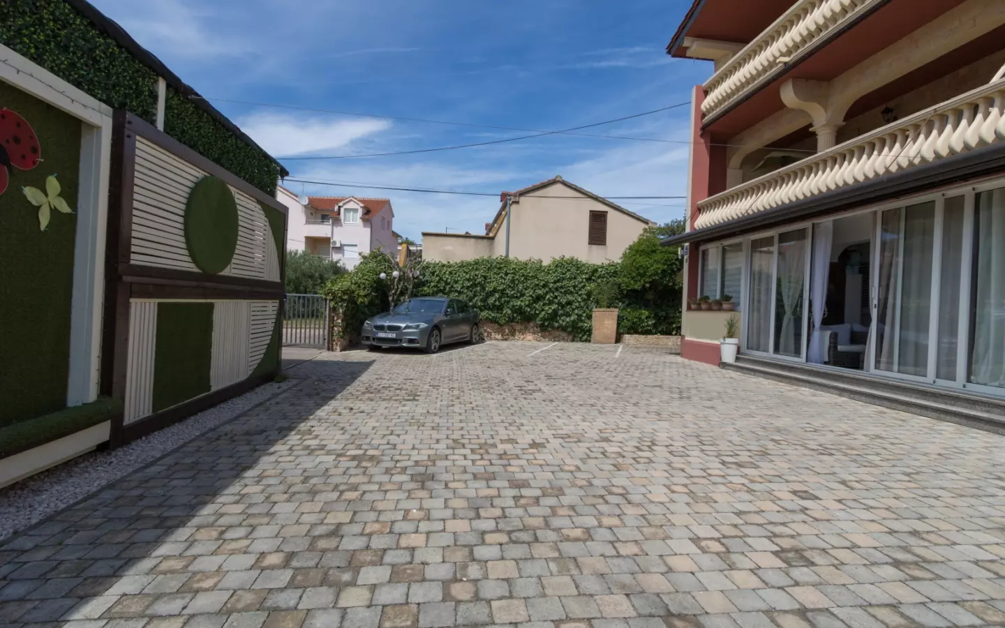 9-bedroom Villa In Vodice, Croatia (570 M²)