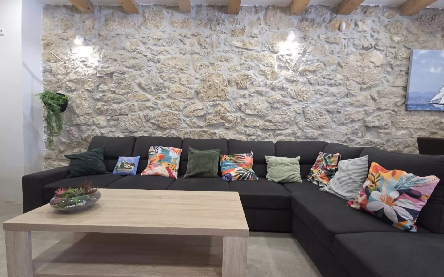 8-bedroom Villa In Grižane-belgrad, Croatia (350 M²)