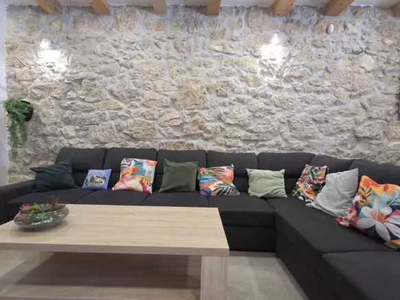 8-bedroom Villa In Grižane-belgrad, Croatia (350 M²)