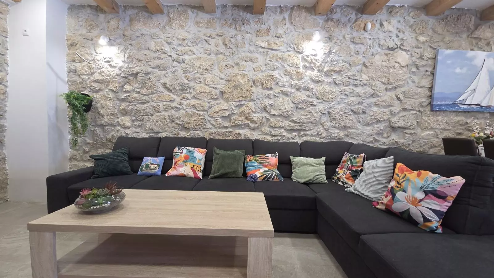 8-bedroom Villa In Grižane-belgrad, Croatia (350 M²)