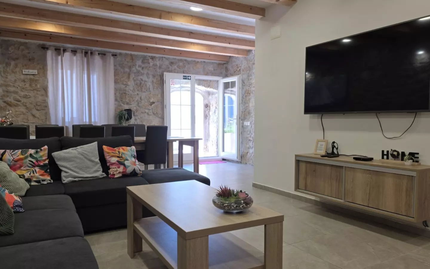 8-bedroom Villa In Grižane-belgrad, Croatia (350 M²)