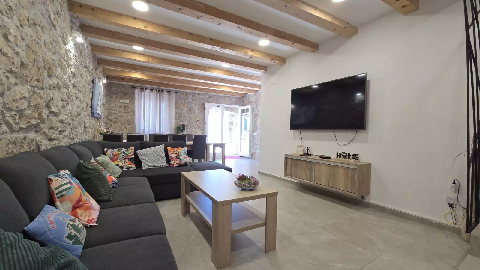 8-bedroom Villa In Grižane-belgrad, Croatia (350 M²)