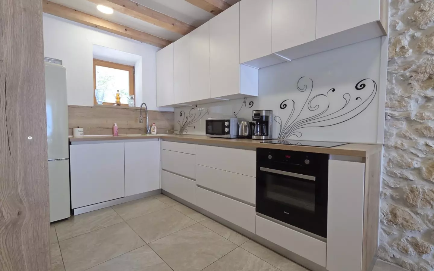 8-bedroom Villa In Grižane-belgrad, Croatia (350 M²)